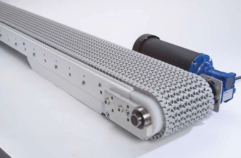 Modular plastic belt conveyor with gearmotor